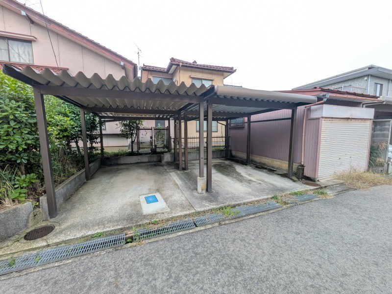 現地写真(駐車場)