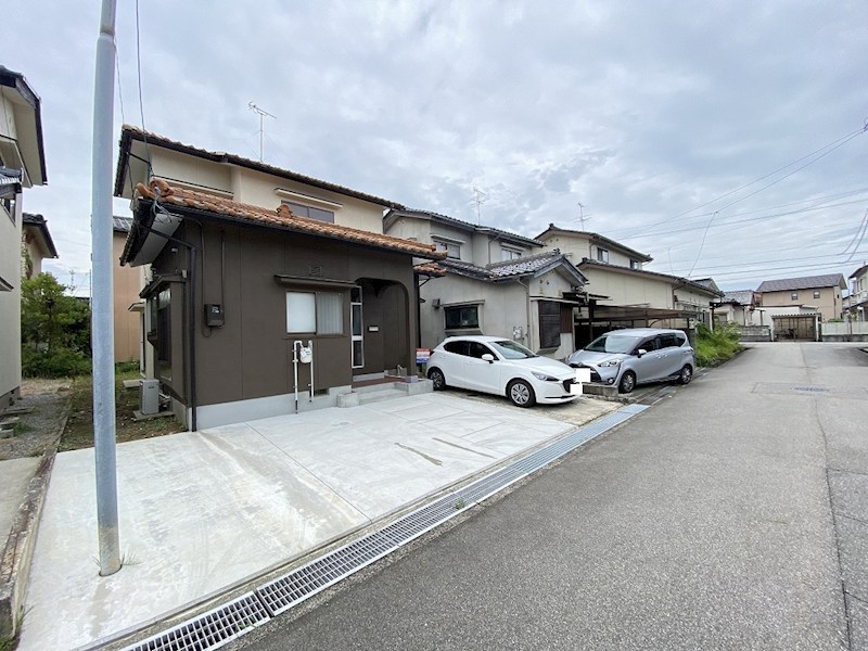現地写真(駐車場)