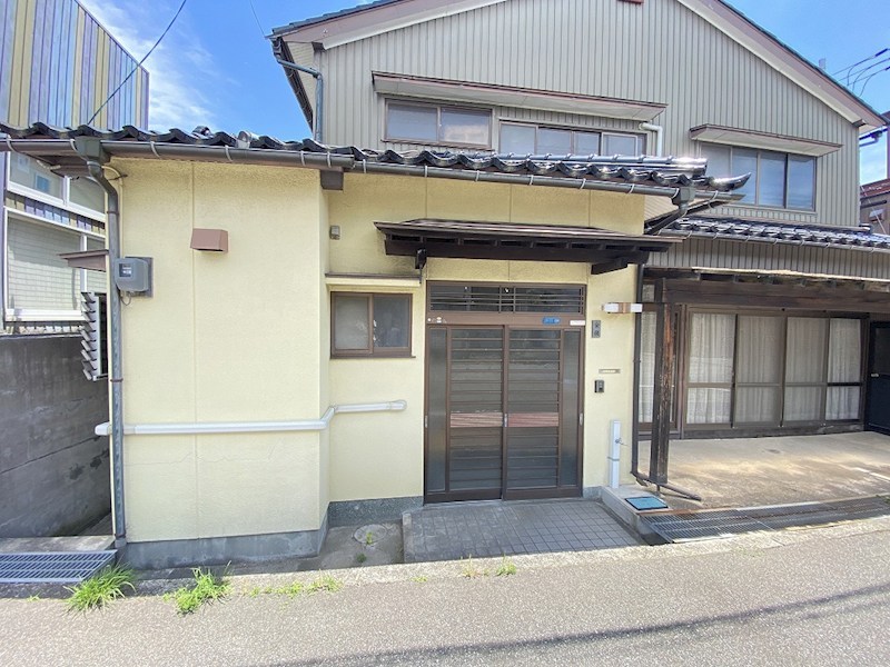 現地写真(玄関)